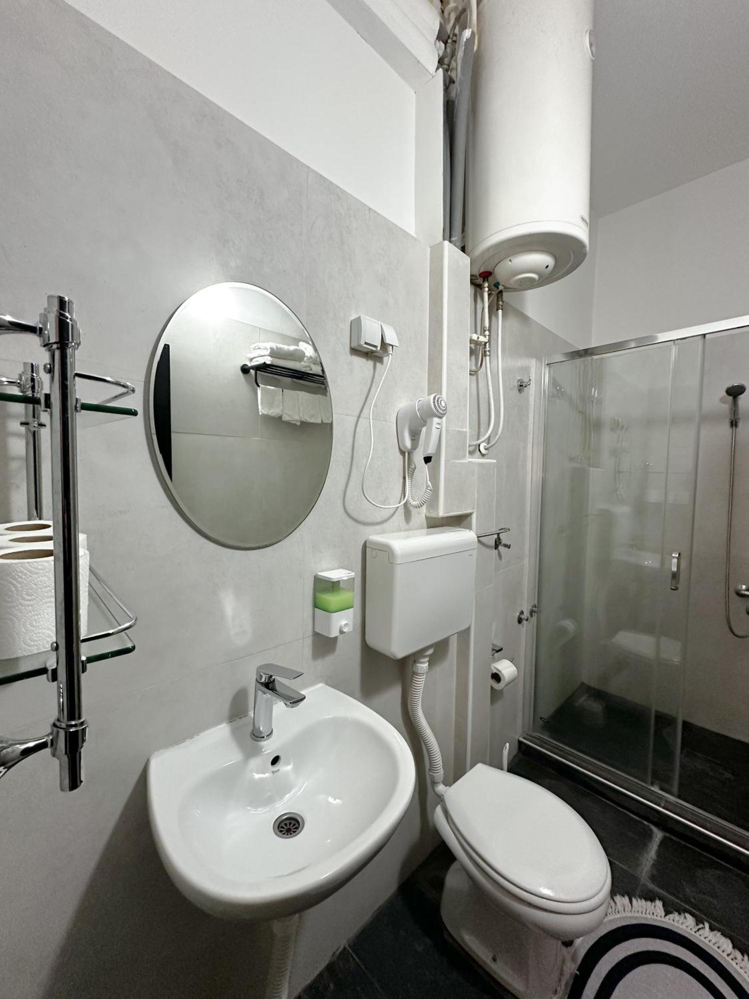The Only One Apartments Ni Exterior foto