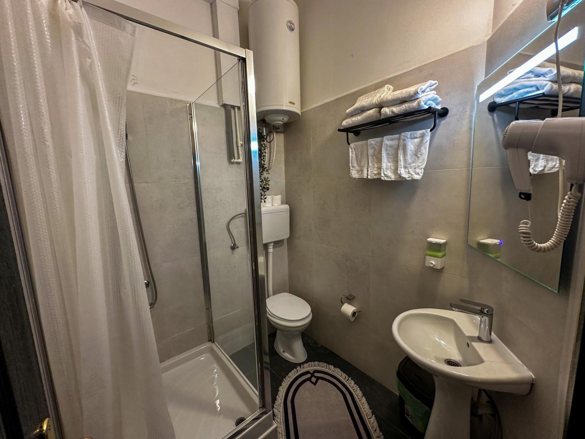 The Only One Apartments Ni Exterior foto