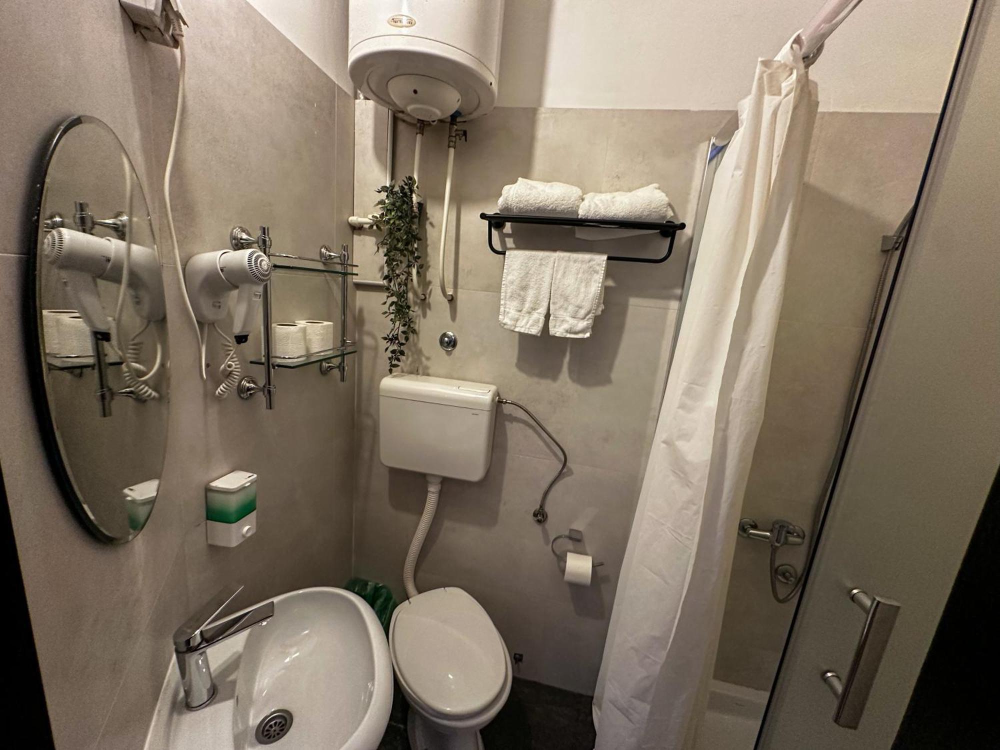 The Only One Apartments Ni Exterior foto