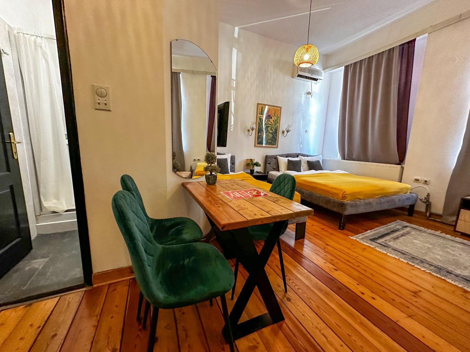The Only One Apartments Ni Exterior foto